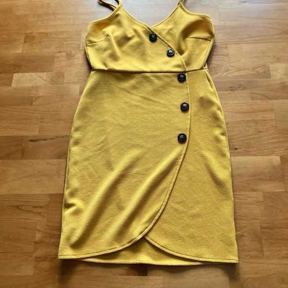 FULL CIRCLE yellow tank dress with buttons EUC medium - Picture 3 of 5